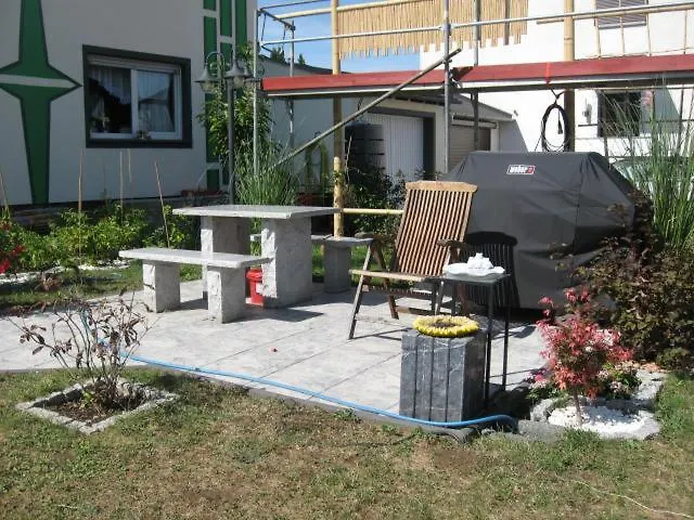 Diamanthaus Deluxe 8 *